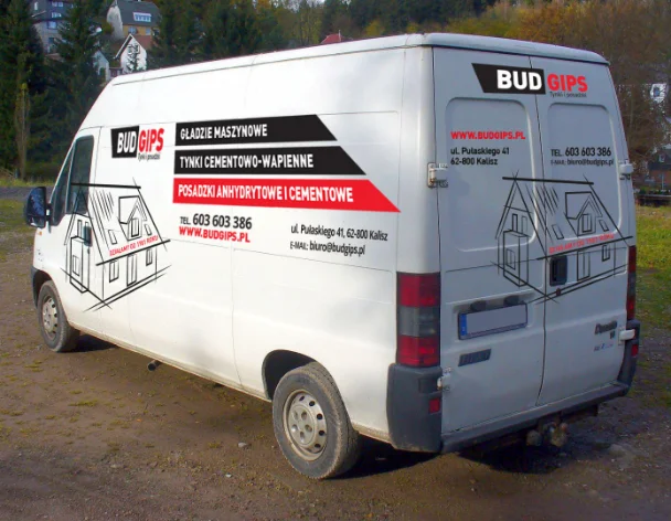 <h5>Budgips</h5><p> - projekt i oklejenie samochodów</p>