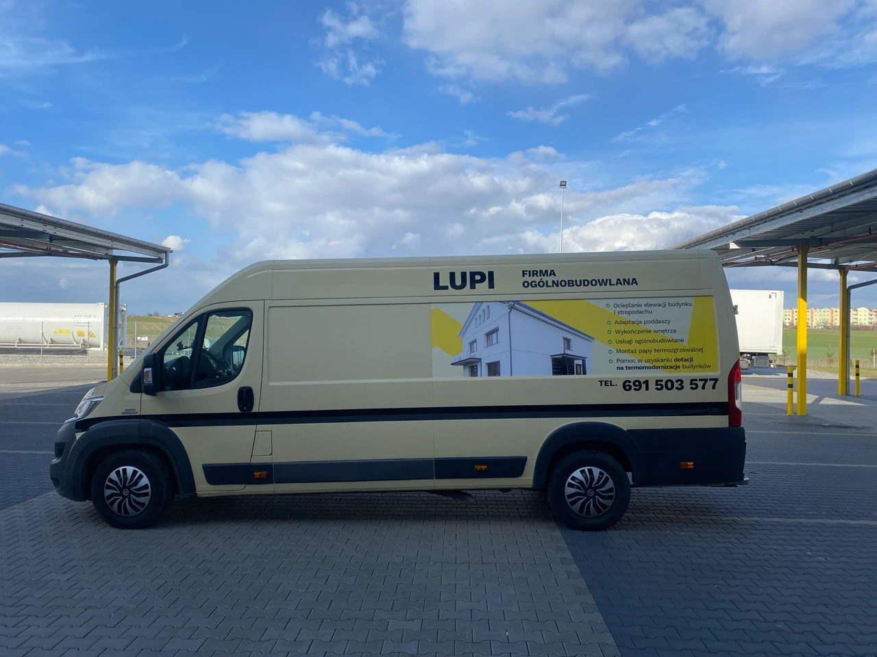 LUPI - projekt i oklejenie samochodów