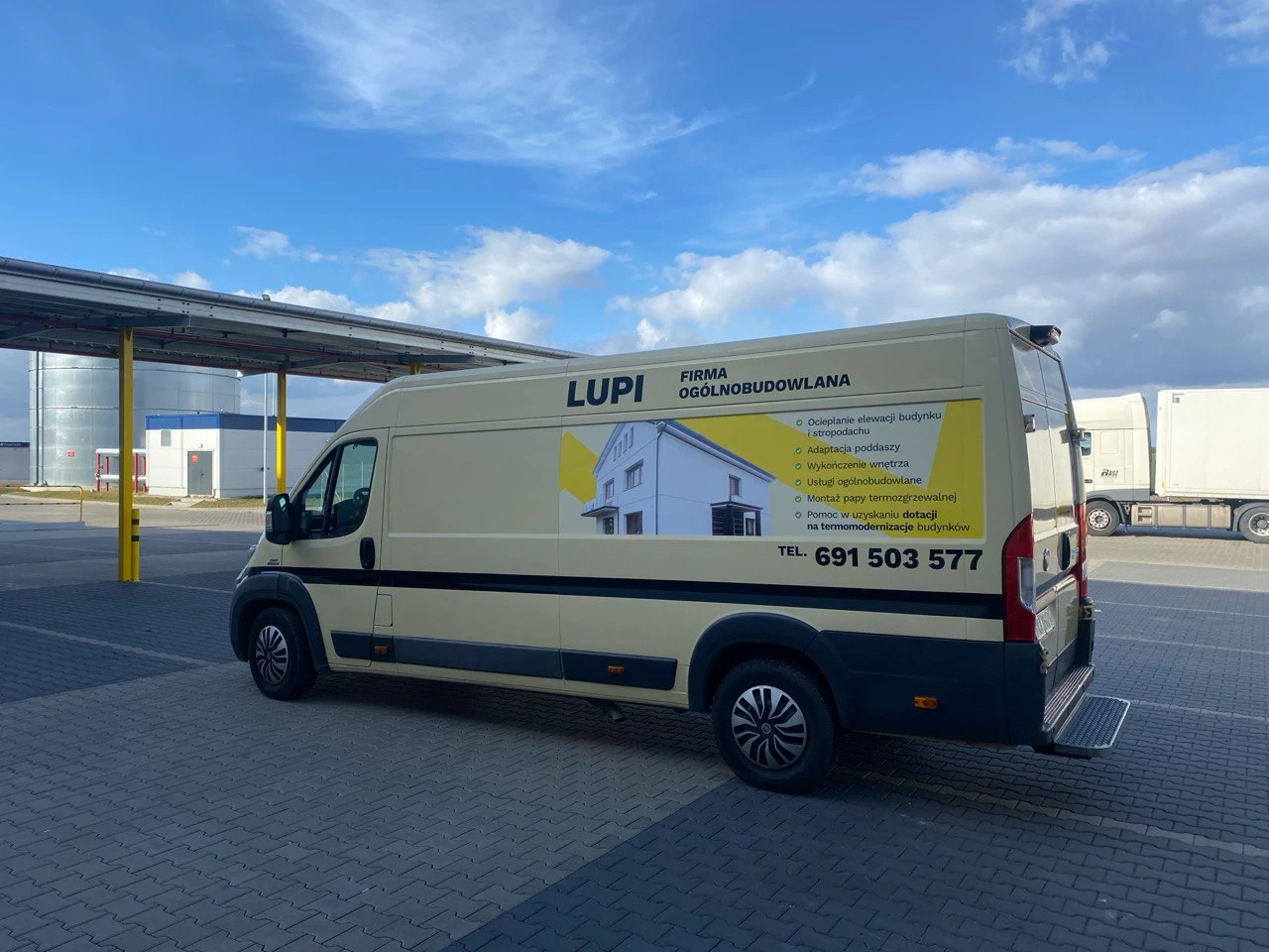 LUPI - projekt i oklejenie samochodów